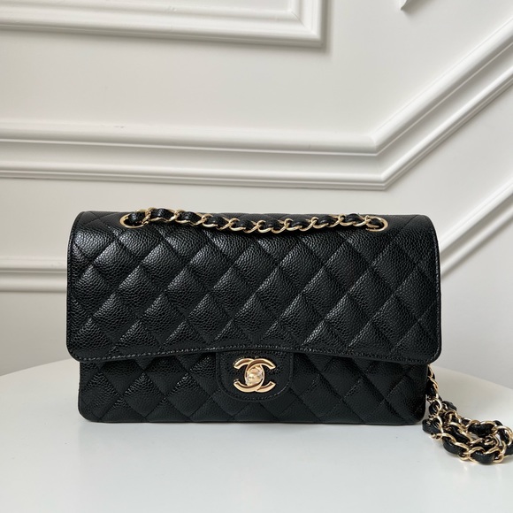 —SOLD—CHANEL M CLASSIC CAVIAR DOUBLE FLAP - Picture 1 of 8